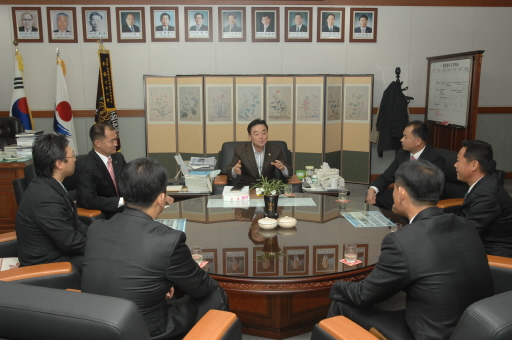주문진JC 회장단 의장방문(2007.12.10) 대표이미지