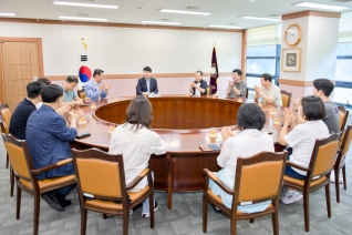 7월22일 접견(성남시의회 임원규 의원 외 의원13명) 내용보기 7월22일 접견(성남시의회 임원규 의원 외 의원13명) 대표이미지