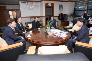 3월13일 접견(강원대학교 정재연 총장) 내용보기 3월13일 접견(강원대학교 정재연 총장) 대표이미지